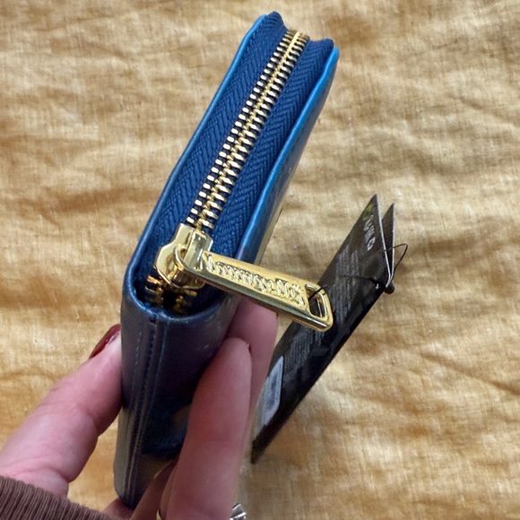 Disney parks Pixar Loungefly Ratatouille wallet - Picture 13 of 17